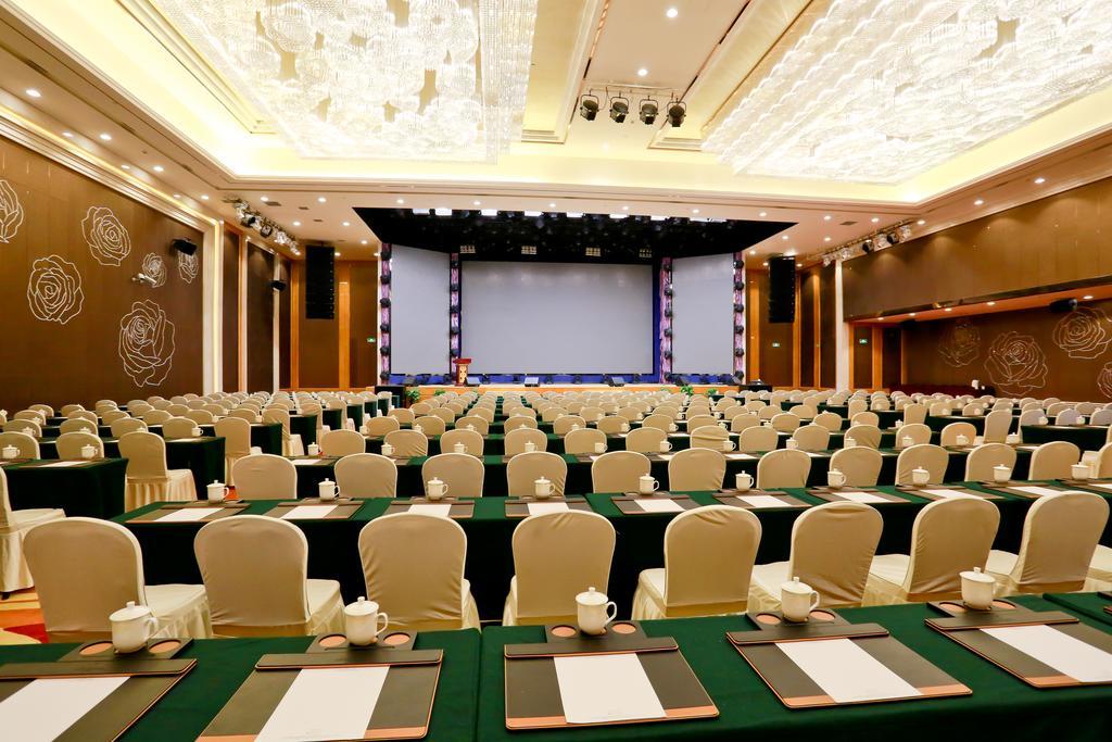 Jinjiang International Hotel Urumqi Exterior photo